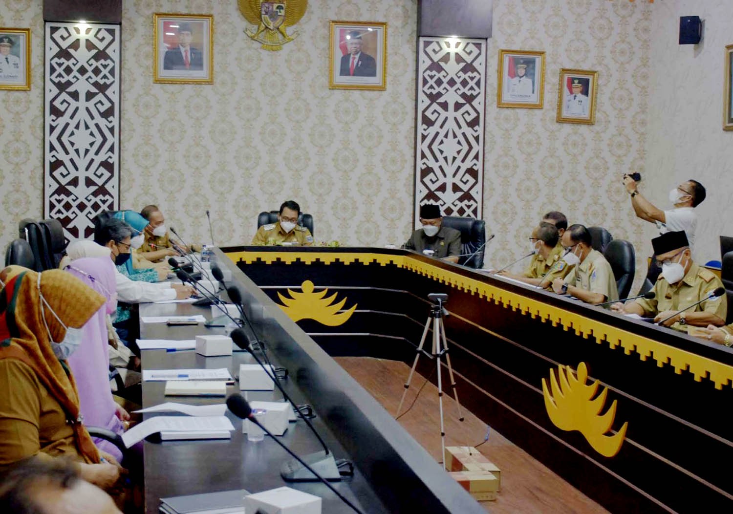 $rows[judul]