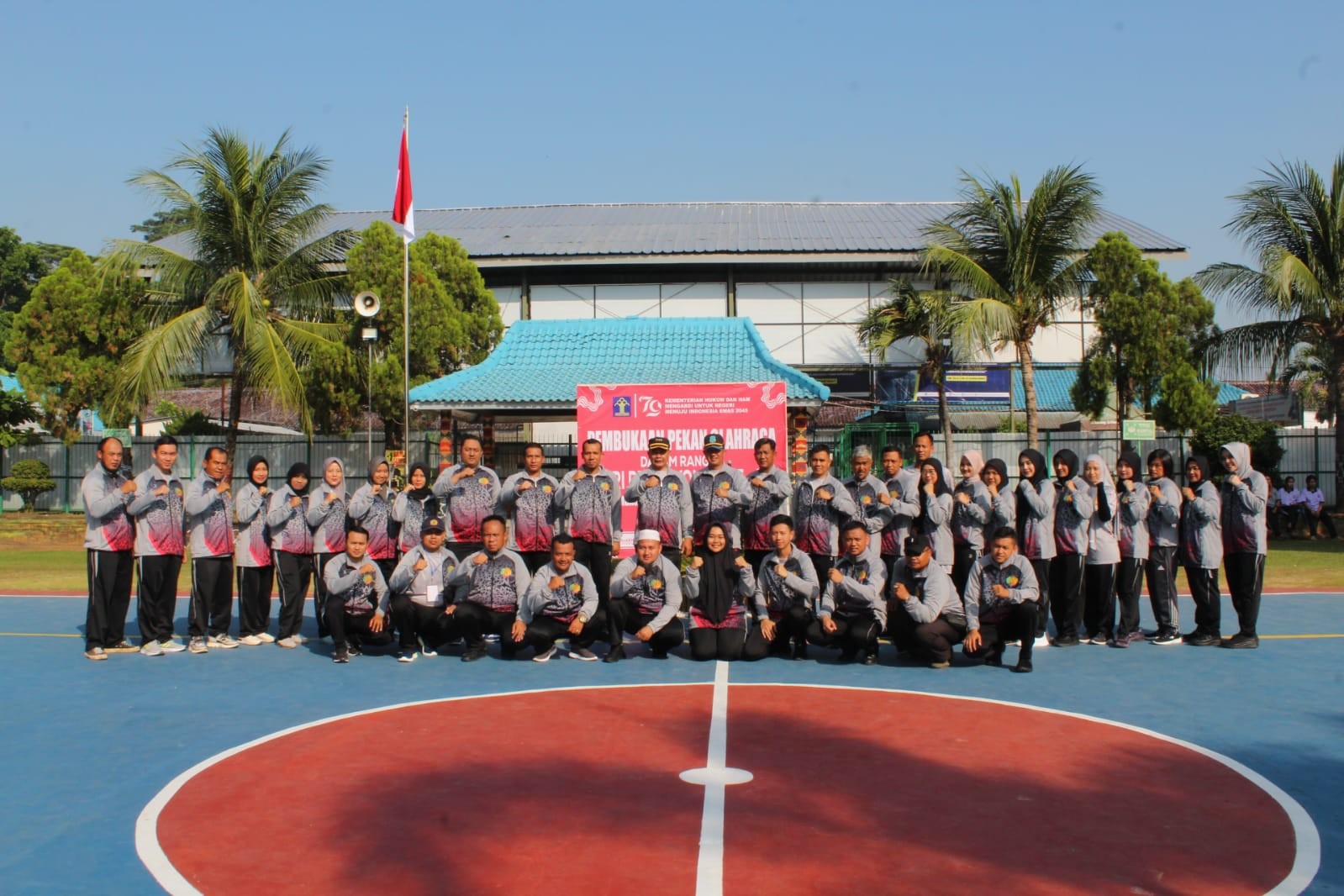 $rows[judul]