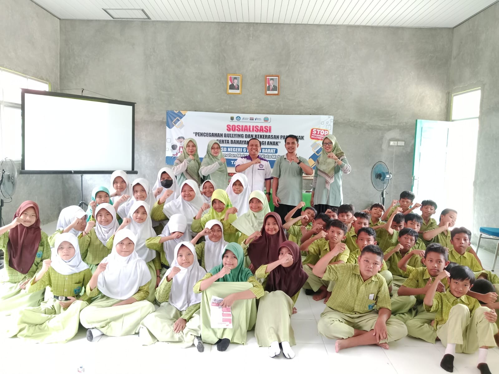 $rows[judul]