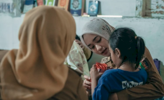 $rows[judul]